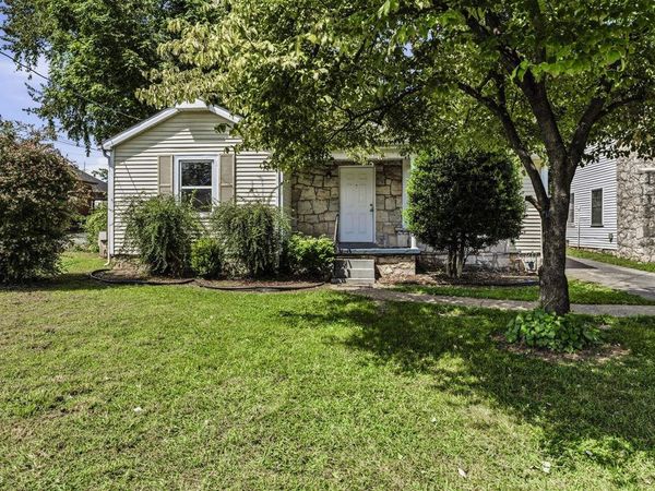 100 Riverwood Avenue , Bowling Green, KY 42101