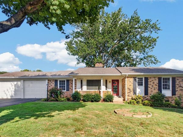 2816 Smallhouse Road , Bowling Green, KY 42104