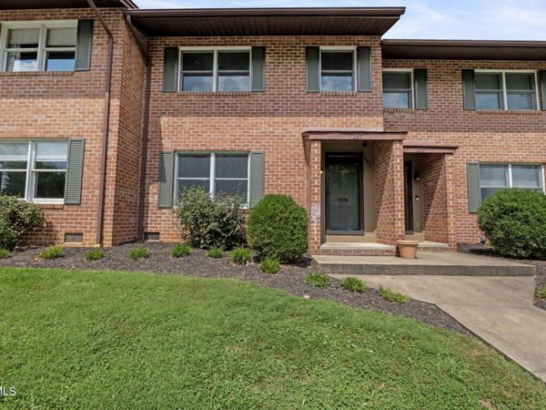287 Henderson Court, Unit 10, Abingdon, VA 24210