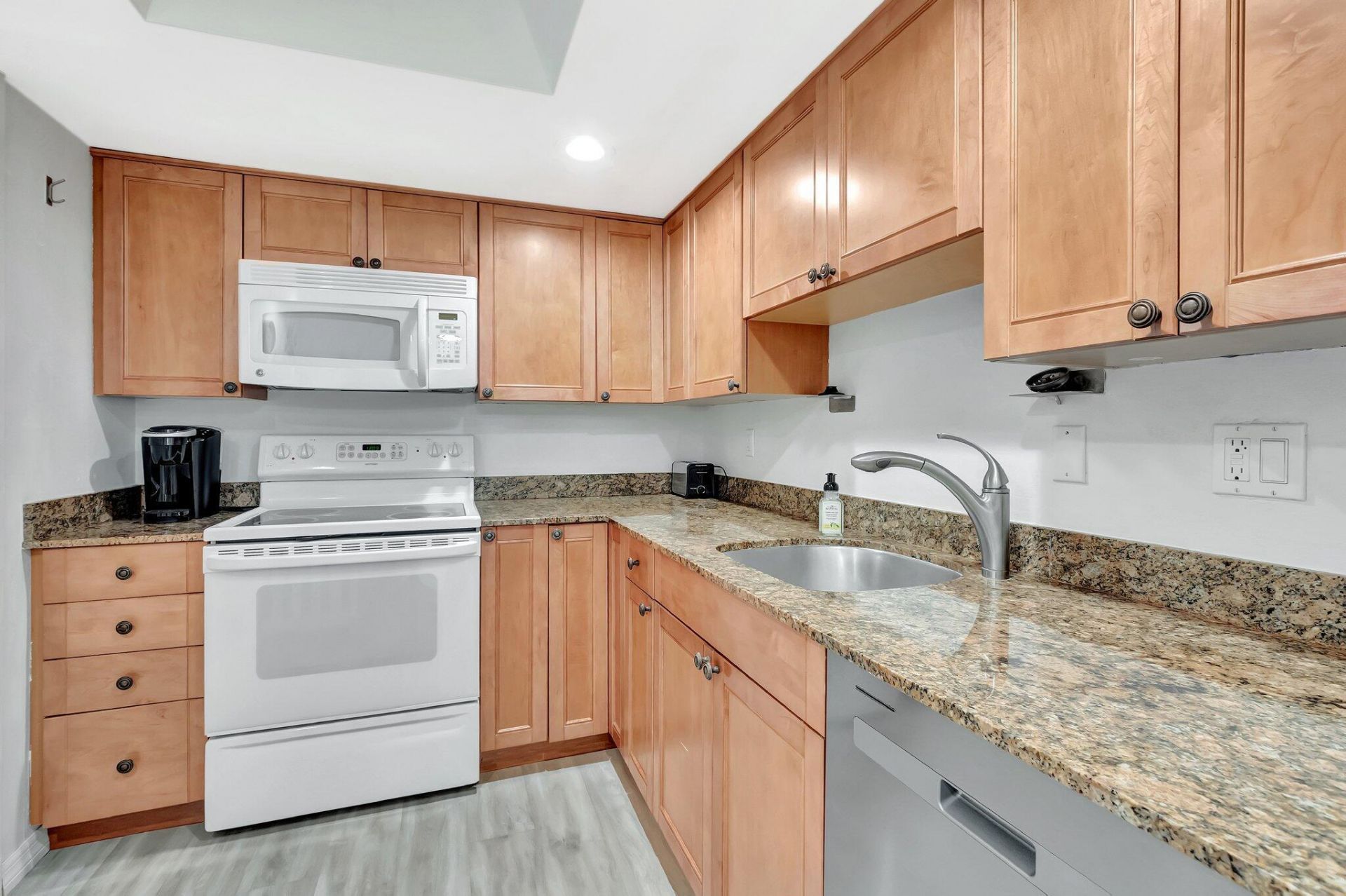 1566 Bridgewood Drive, Boca Raton, FL 33434 Photo