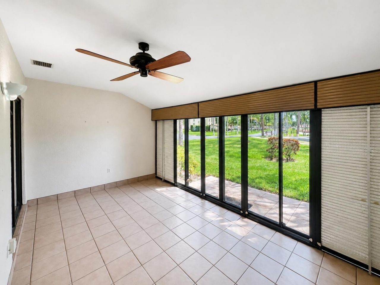 611 Sea Pine Way, Unit A, Greenacres, FL 33415 Photo