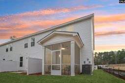 2001 Armada Road photo 4
