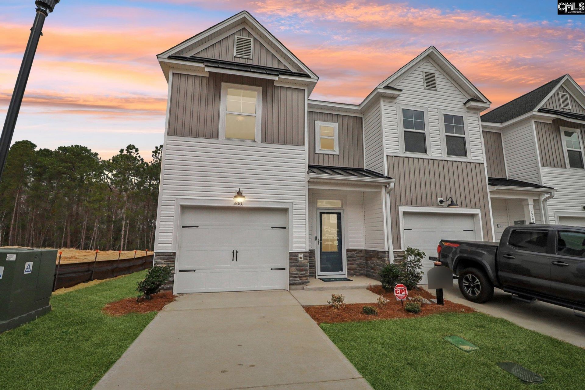 2001 Armada Road Photo 28