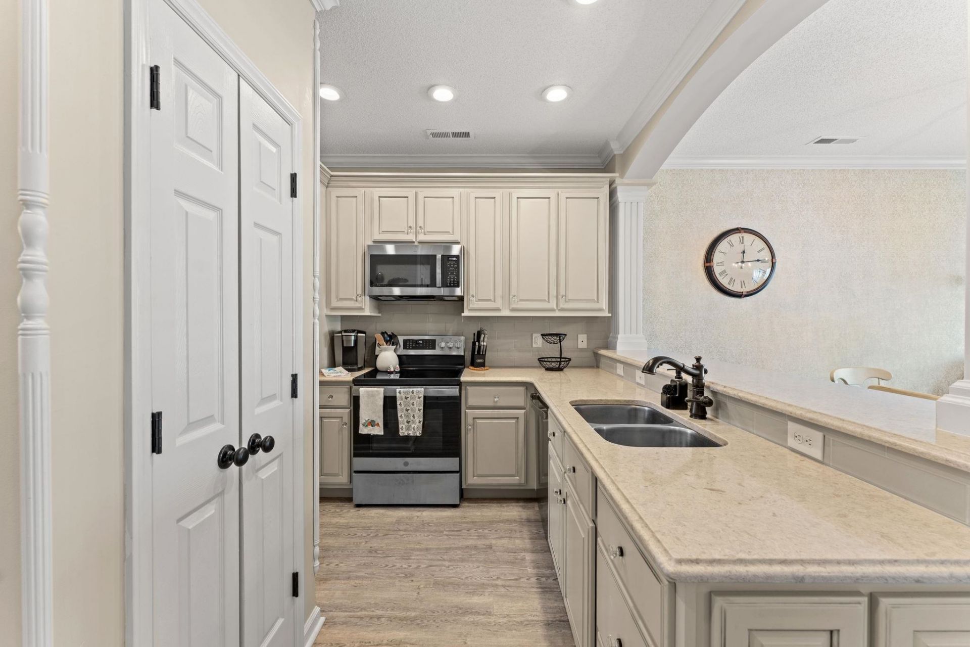 4621 Lightkeepers Way Photo 6