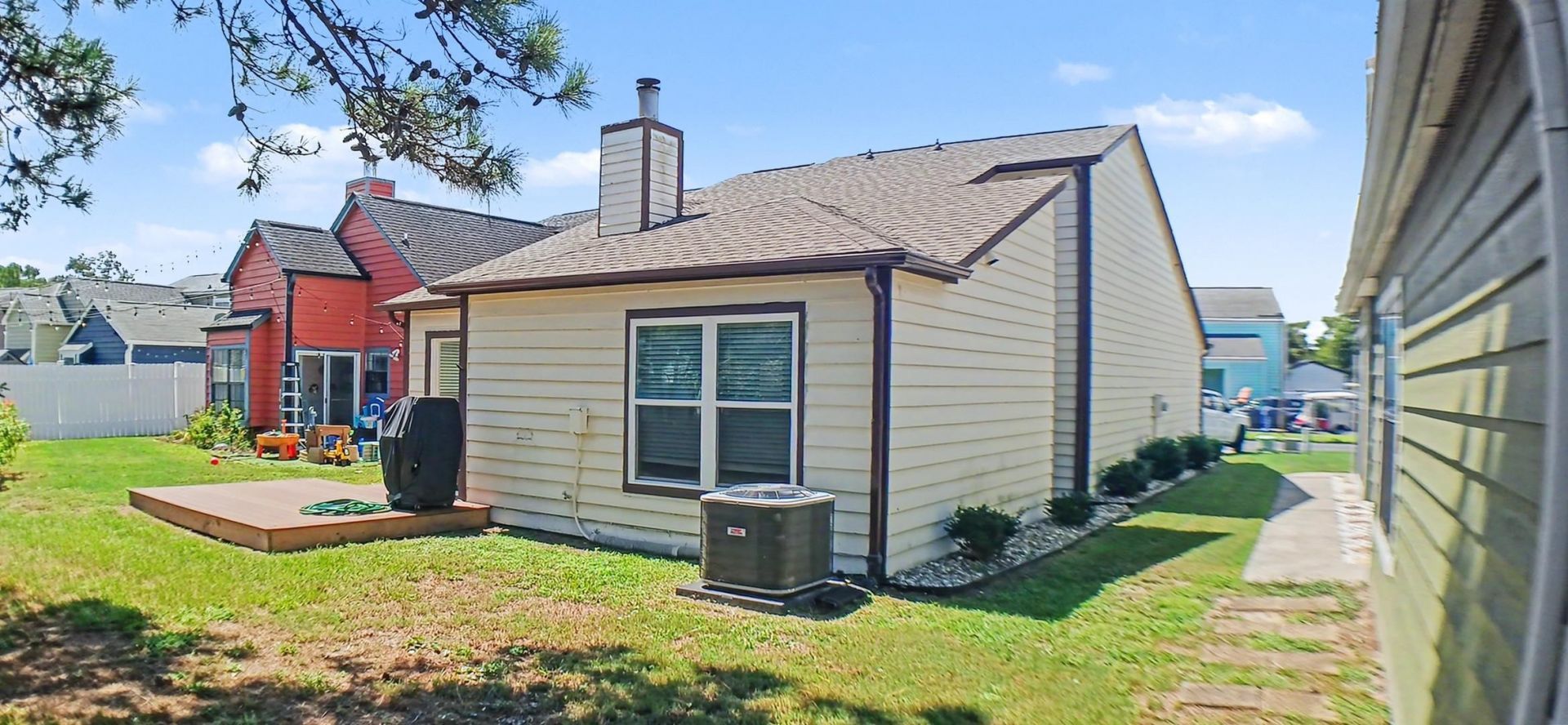 1010 Charles St. Photo 19
