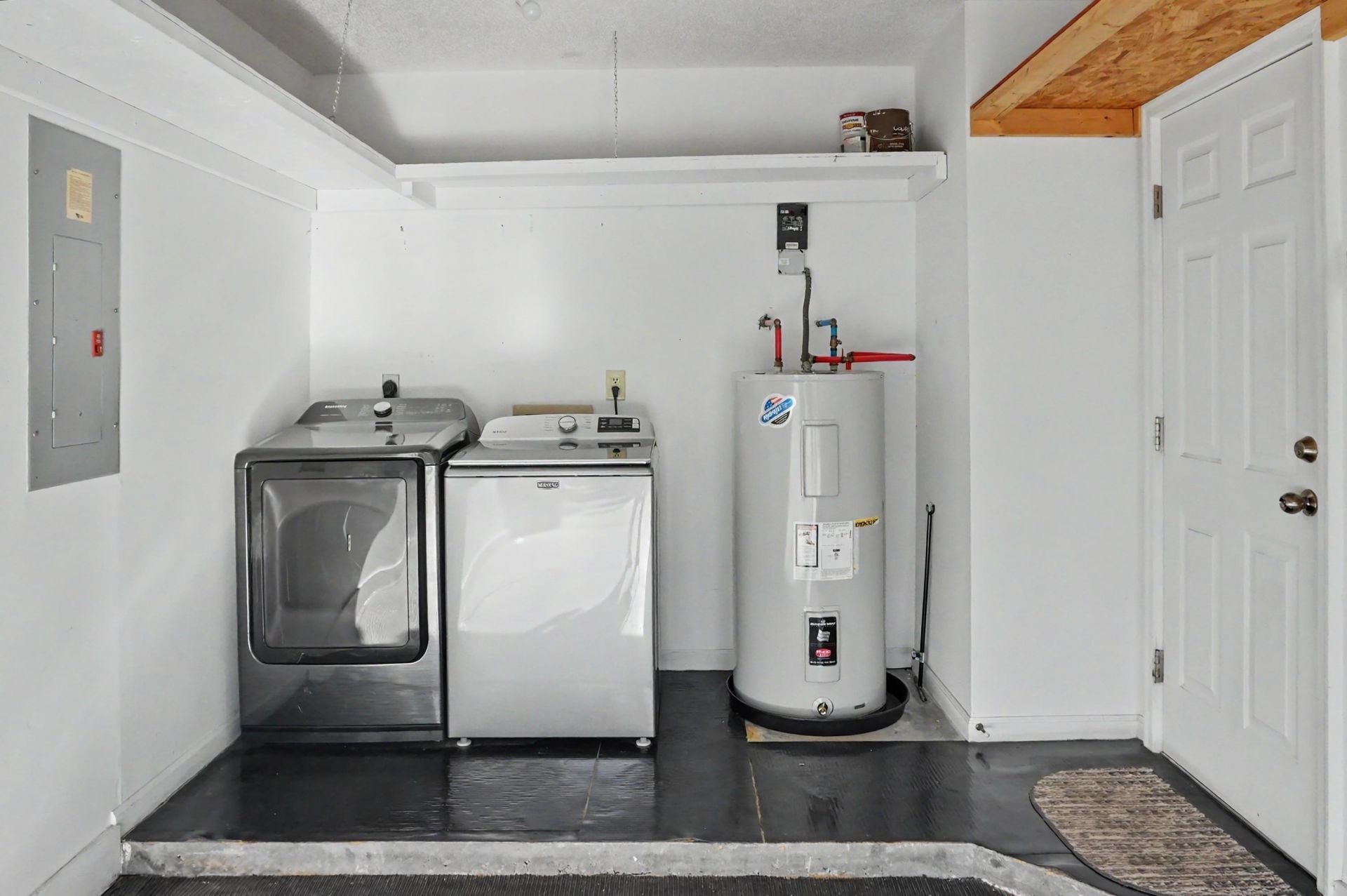 1010 Charles St. Photo 21