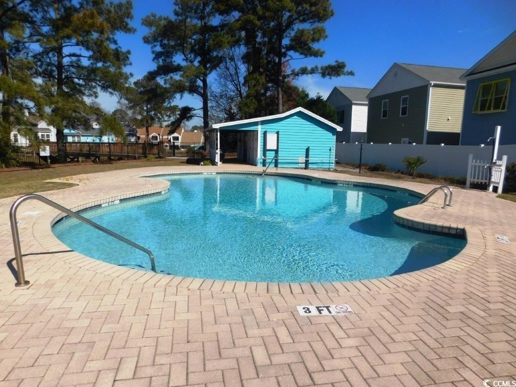 1010 Charles St. Photo 24