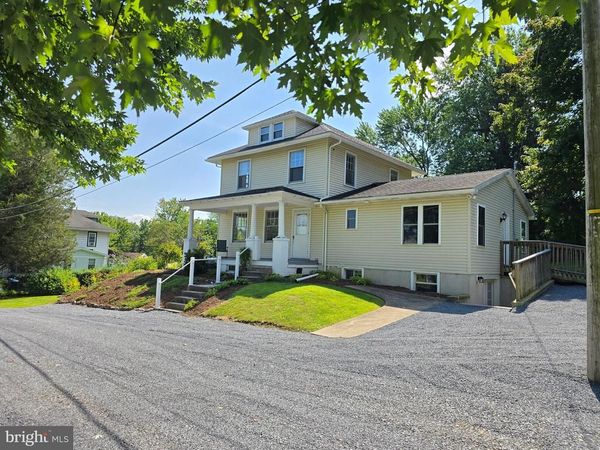 26 CLAYTON AVENUE, HAMBURG, PA 19526