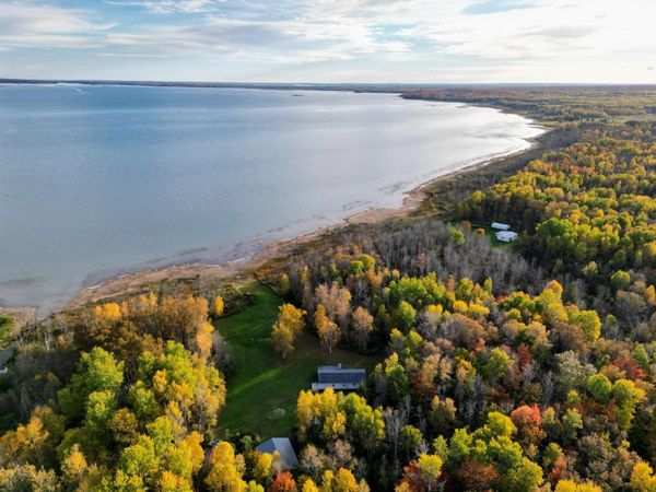 2537 S Niskanen LN, Sugar Island, MI 49783