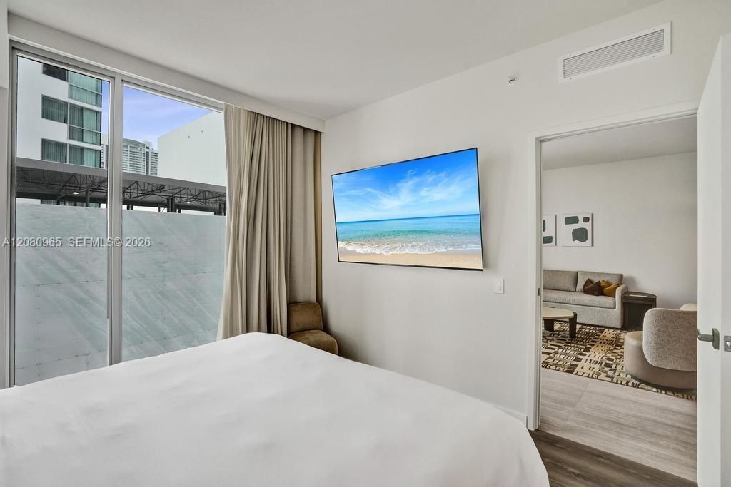 1611 SW 2nd Ave , Unit 402, Miami, FL 33129 Photo