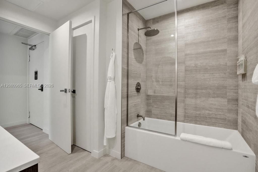 1611 SW 2nd Ave , Unit 402, Miami, FL 33129 Photo