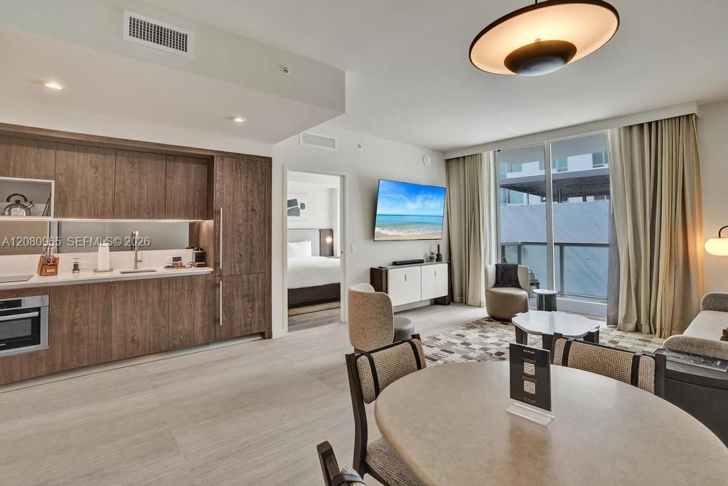 1611 SW 2nd Ave , Unit 402, Miami, FL 33129 Photo
