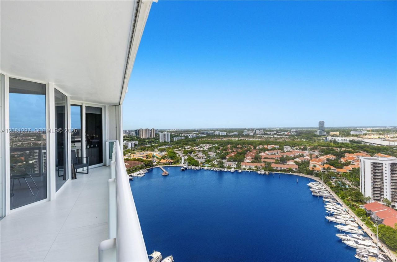 21055 Yacht Club Dr , Unit 2807, Aventura, FL 33180 Photo