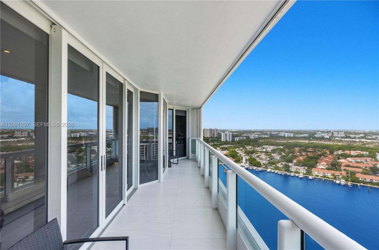 21055 Yacht Club Dr , Unit 2807, Aventura, FL 33180 Photo