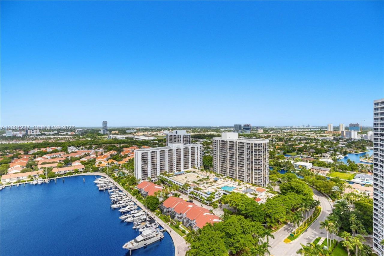 21055 Yacht Club Dr , Unit 2807, Aventura, FL 33180 Photo