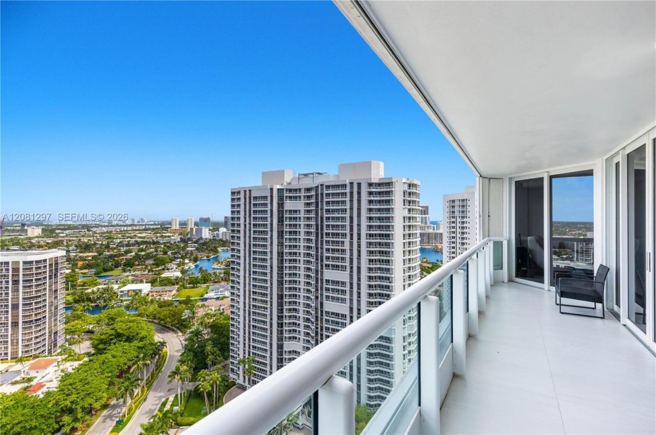 21055 Yacht Club Dr , Unit 2807, Aventura, FL 33180 Photo