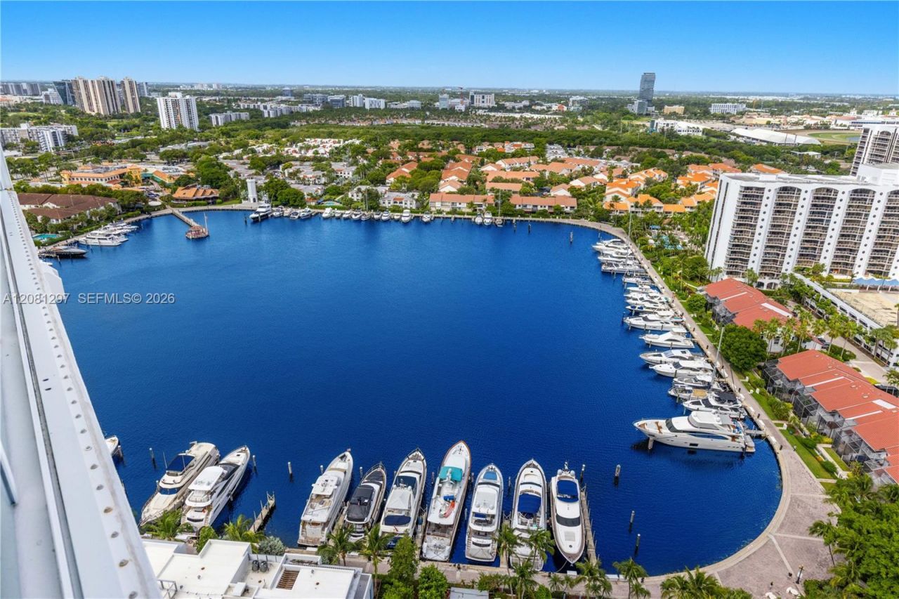 21055 Yacht Club Dr , Unit 2807, Aventura, FL 33180 Photo