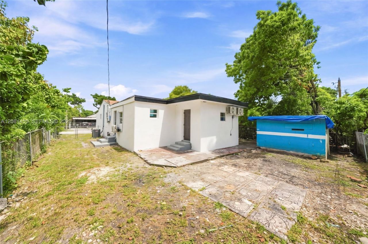 1838 NW 57th St, Miami, FL 33142 Photo