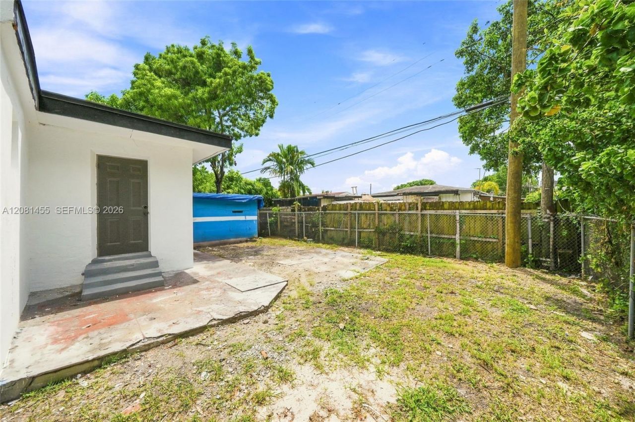 1838 NW 57th St, Miami, FL 33142 Photo