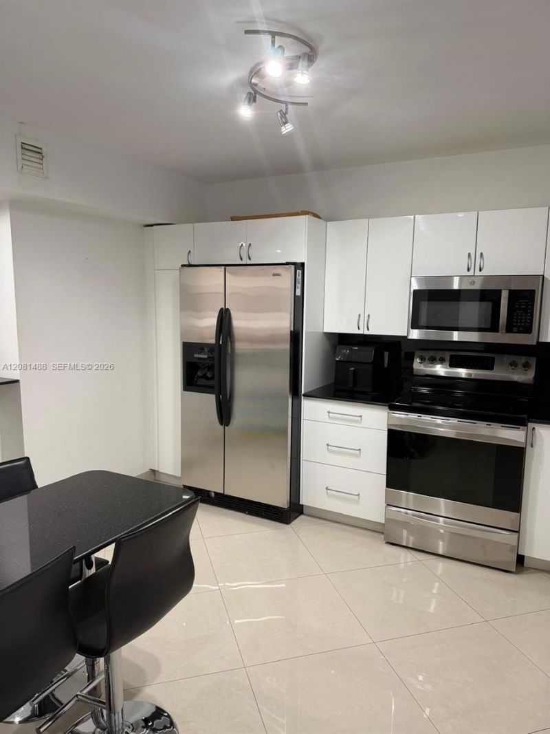 8877 Collins Ave , Unit 708, Surfside, FL 33154 Photo