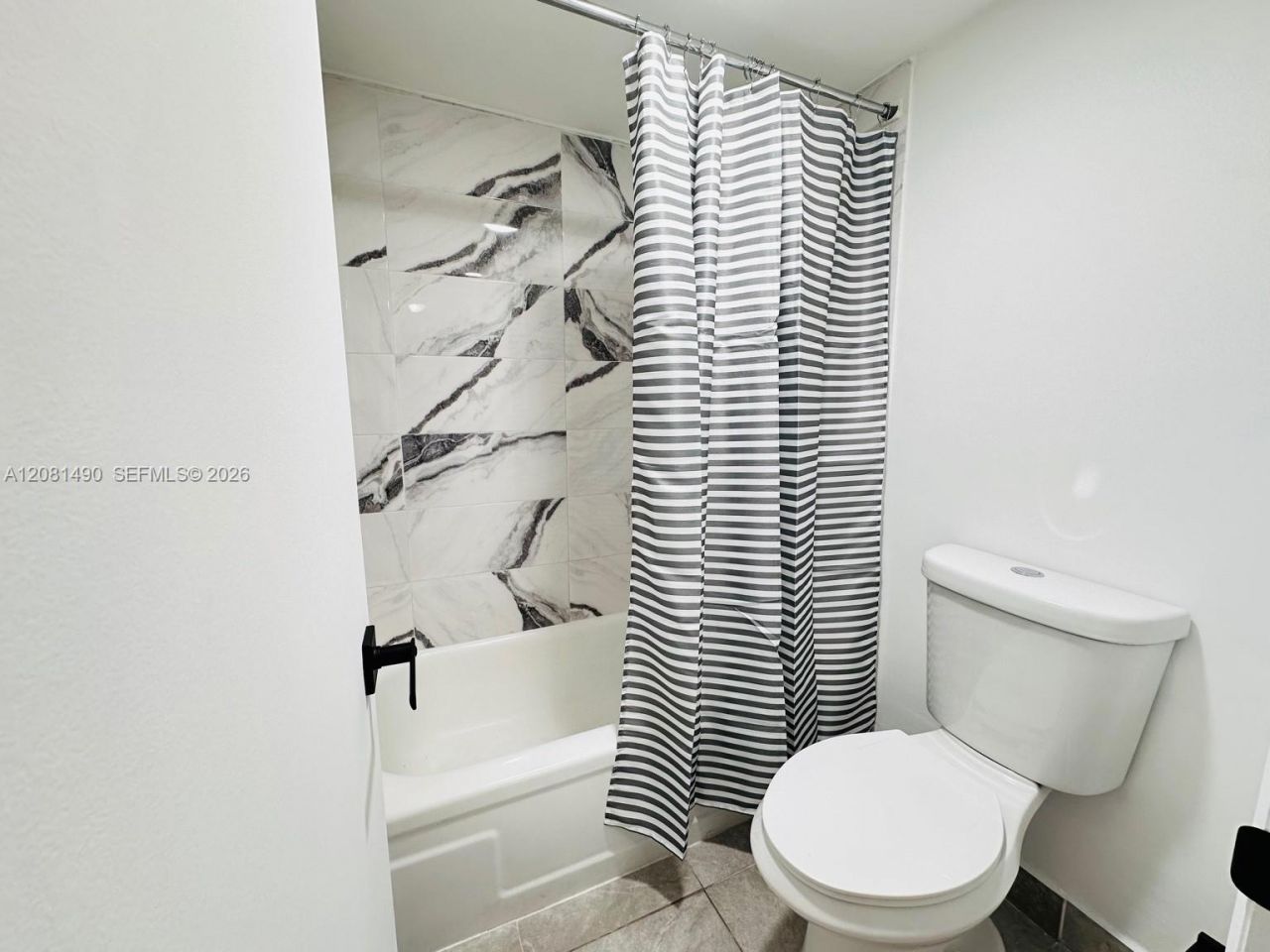 3490 Foxcroft Rd , Unit B208, Miramar, FL 33025 Photo