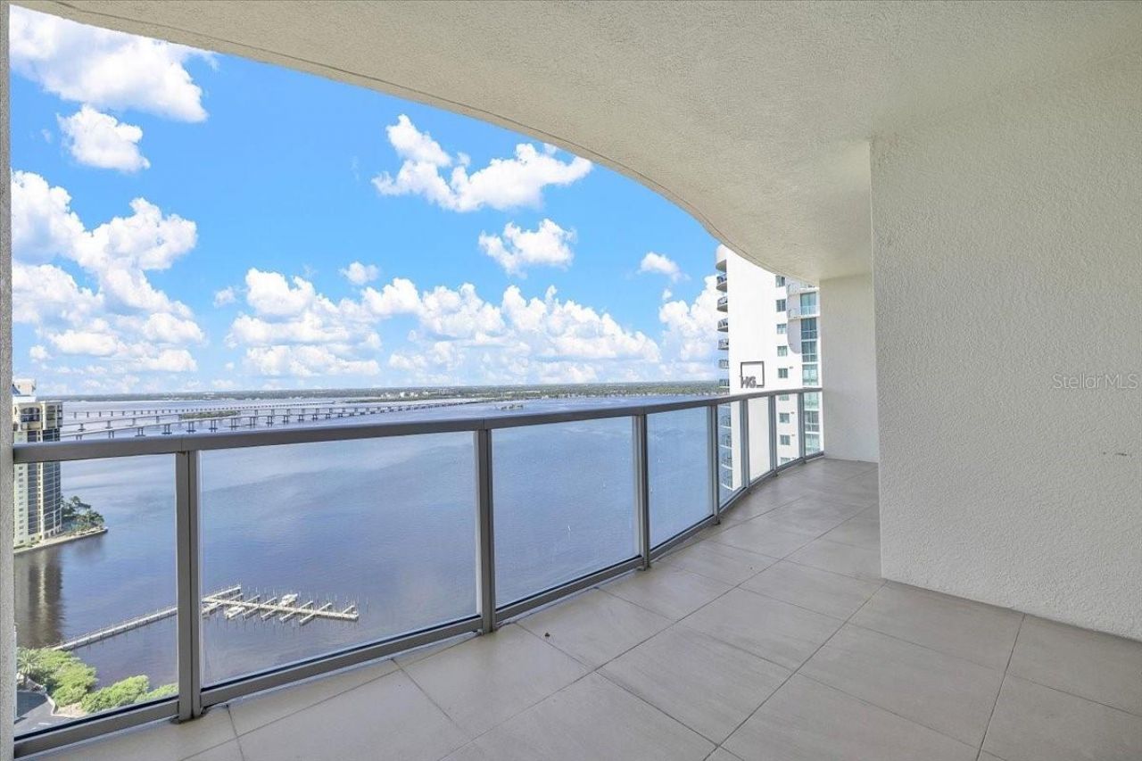 3000 Oasis Grand Boulevard , Unit 2802, Fort Myers, FL 33916 Photo