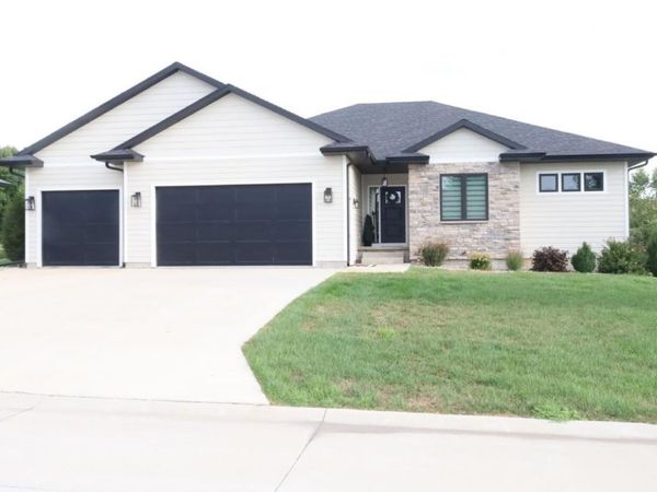 103 S 15th Ave, Rock Rapids, IA 51246