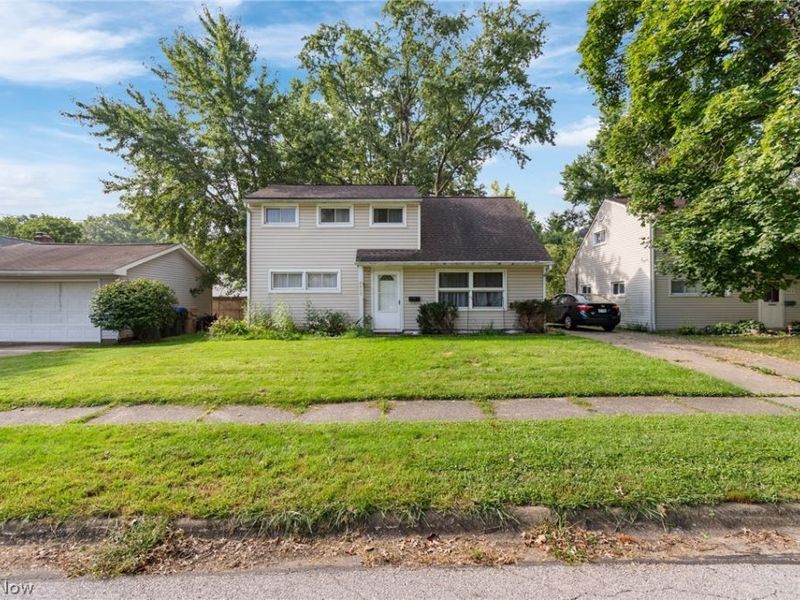 2610 Owaisa Road, Cuyahoga Falls, OH 44221 Photo 1