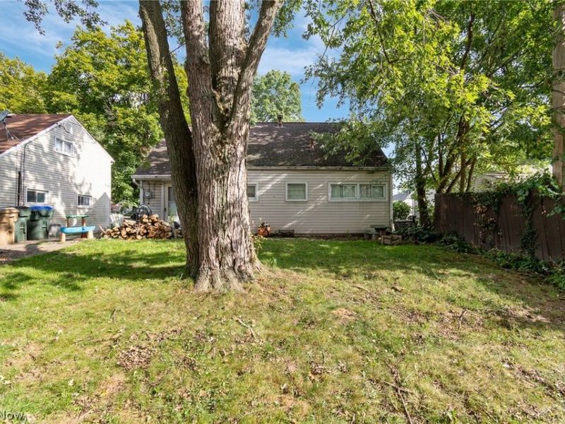 2610 Owaisa Road, Cuyahoga Falls, OH 44221 Photo 23