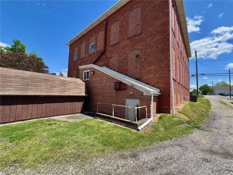 611 High Street NW, Carrollton, OH 44615 Photo 4