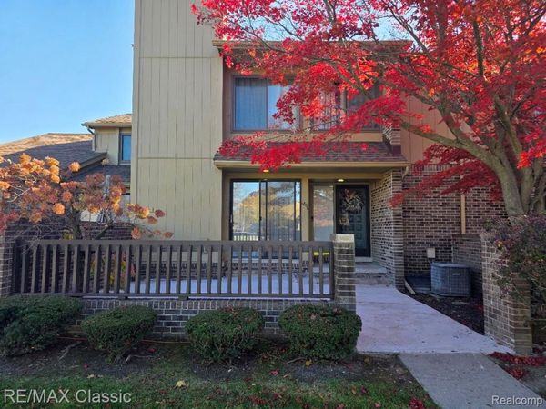 1806 S Hill Boulevard , Bloomfield Township, Mi 48304