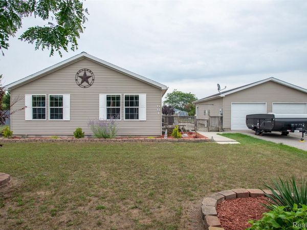 661 Locust Street , Howard Village, Mi 49329