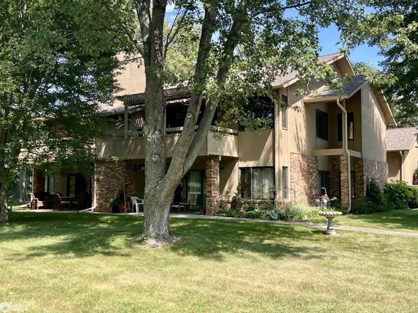 220 S Cardinal Drive, Unit 3, Clarinda, IA 51632