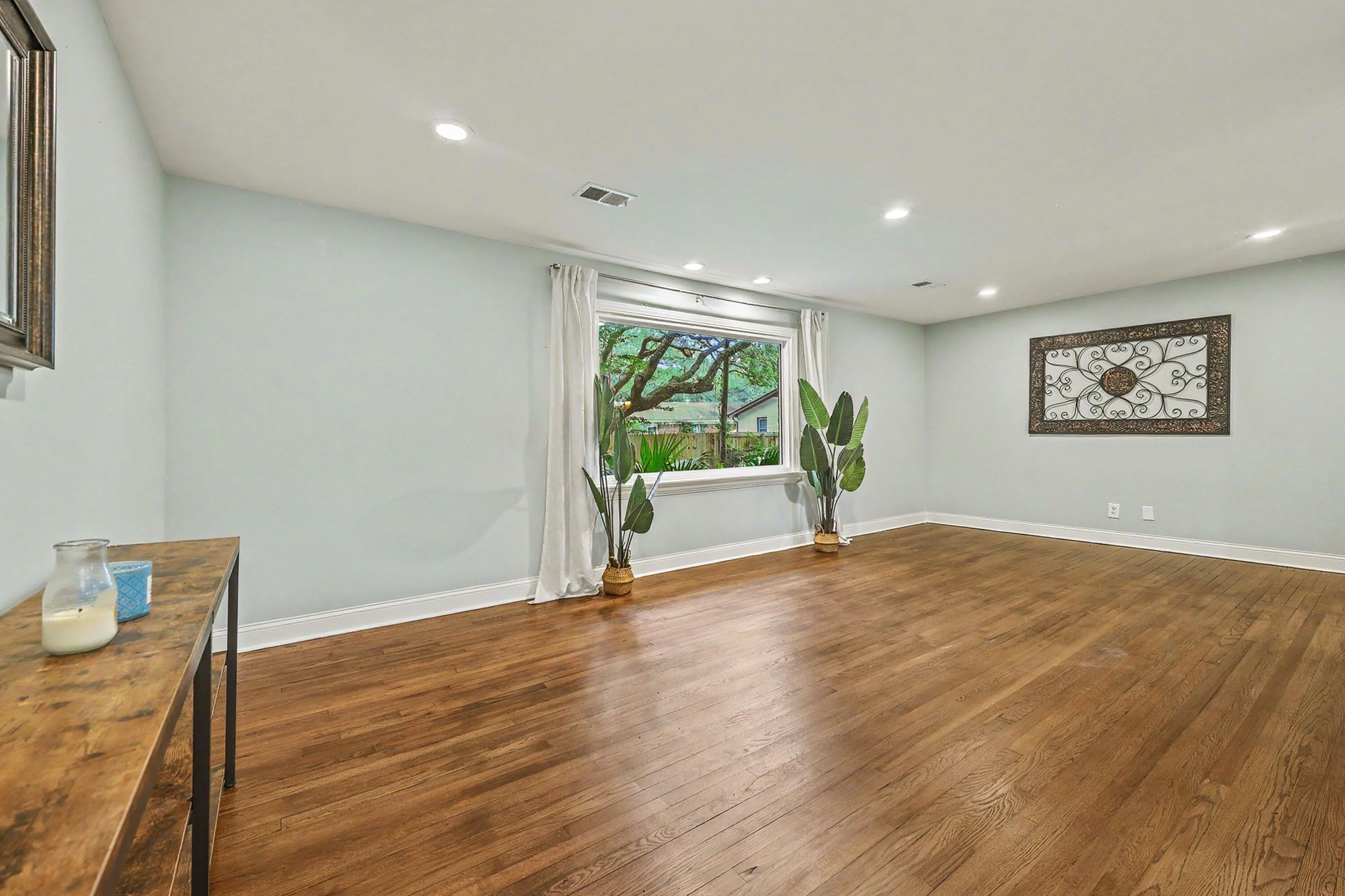 1510 Manor Boulevard Photo 11