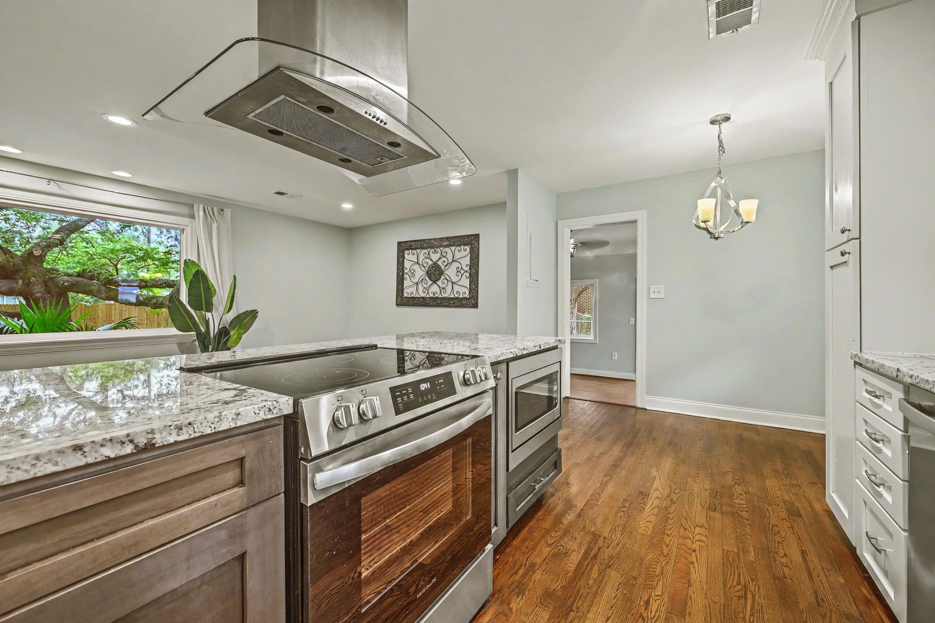 1510 Manor Boulevard Photo 14