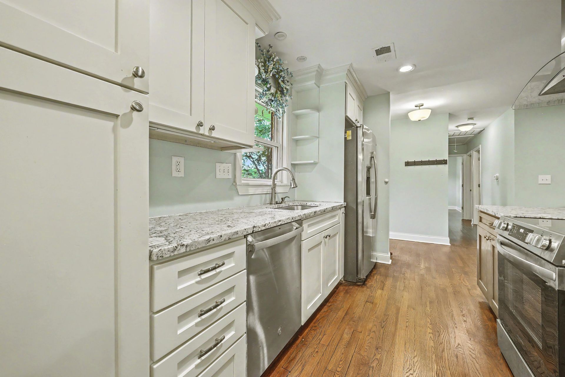 1510 Manor Boulevard Photo 16