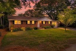 1510 Manor Boulevard photo 4
