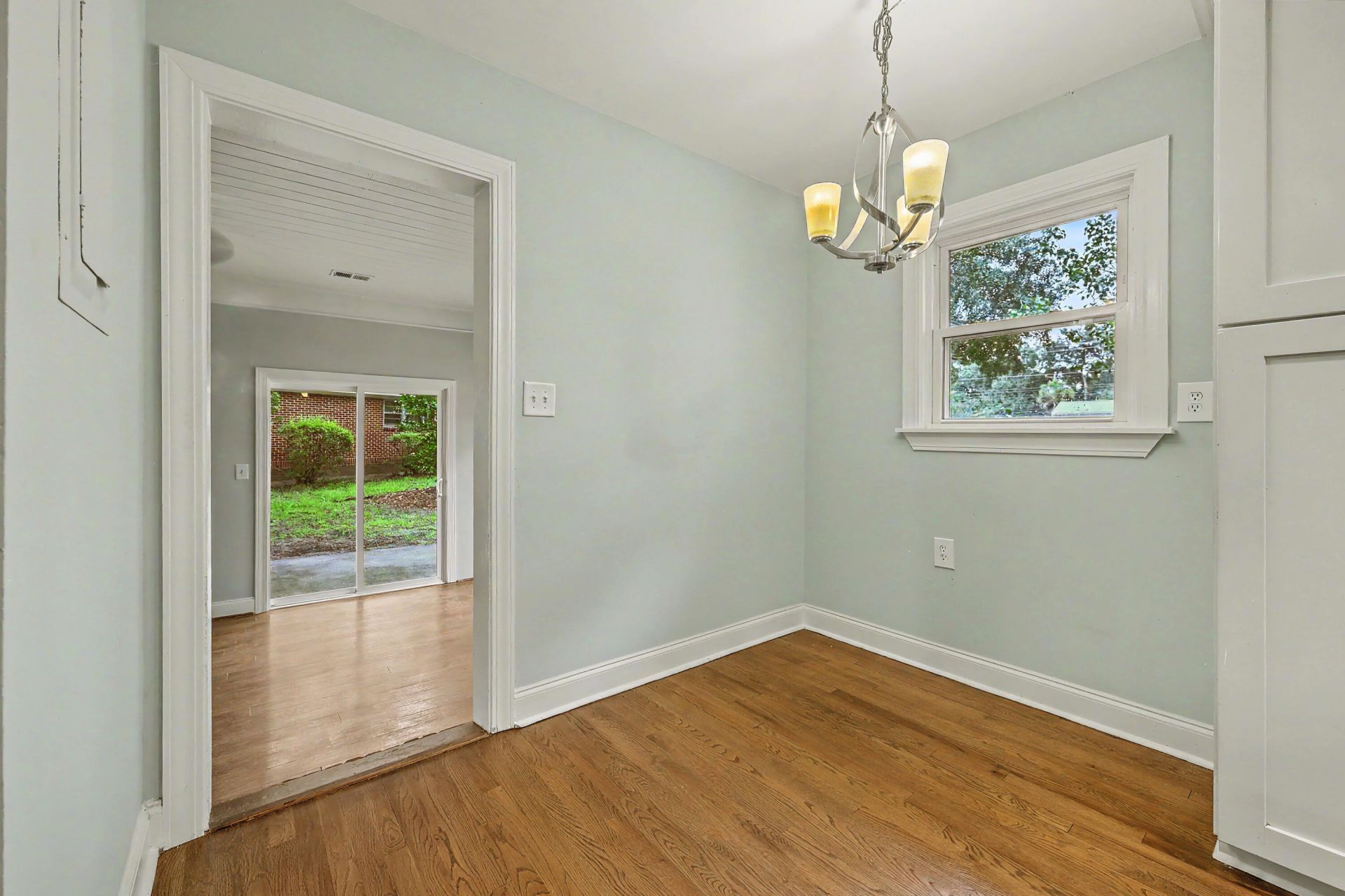 1510 Manor Boulevard Photo 38
