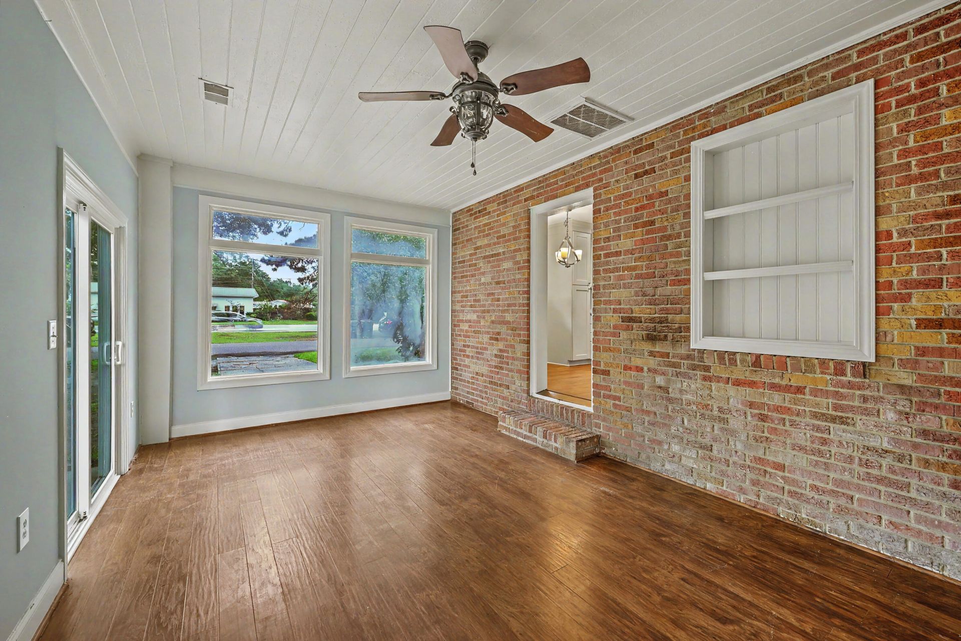 1510 Manor Boulevard Photo 42