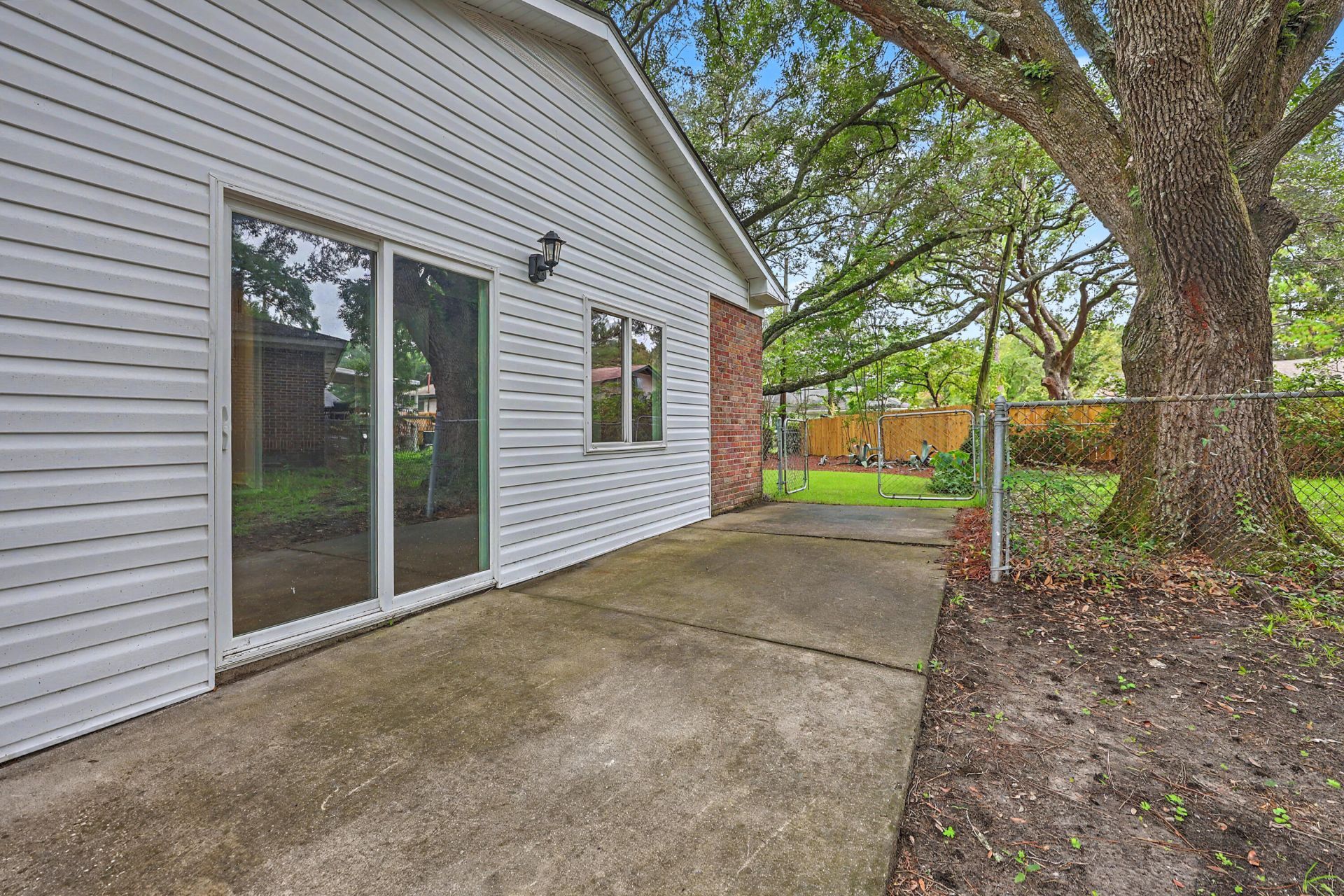 1510 Manor Boulevard Photo 44
