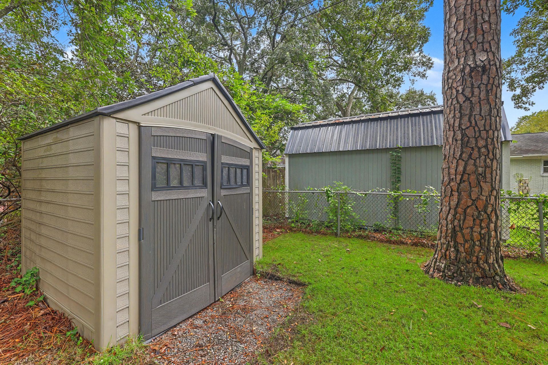 1510 Manor Boulevard Photo 45
