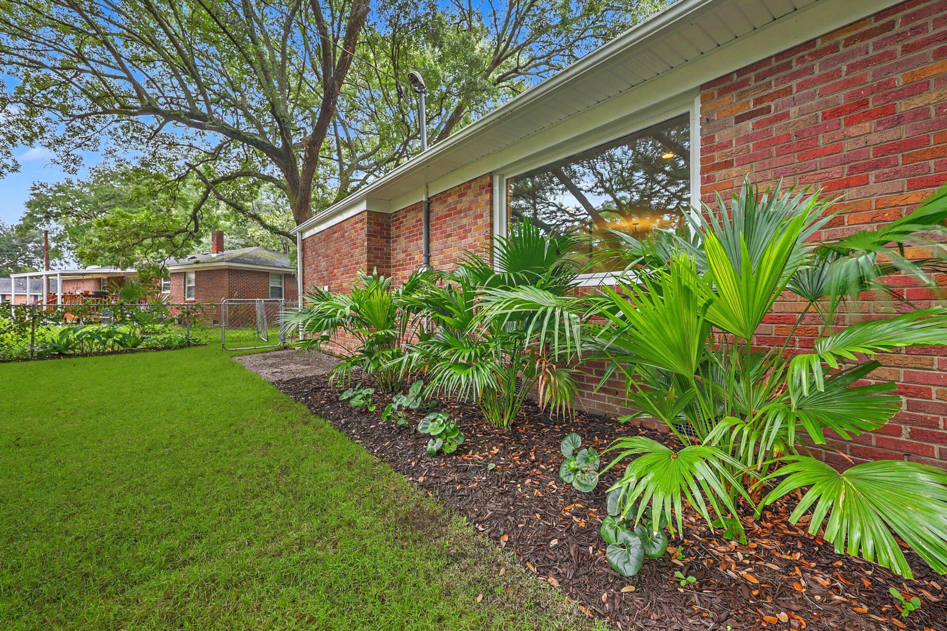 1510 Manor Boulevard Photo 52
