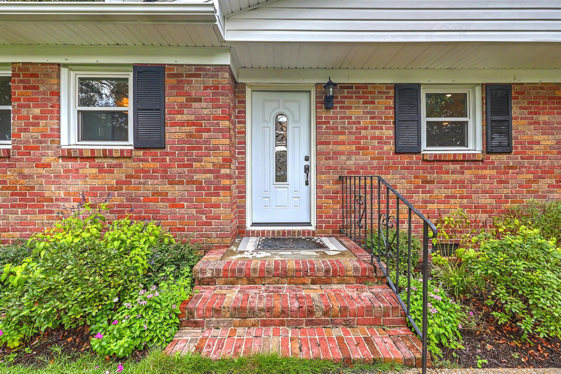 1510 Manor Boulevard Photo 7