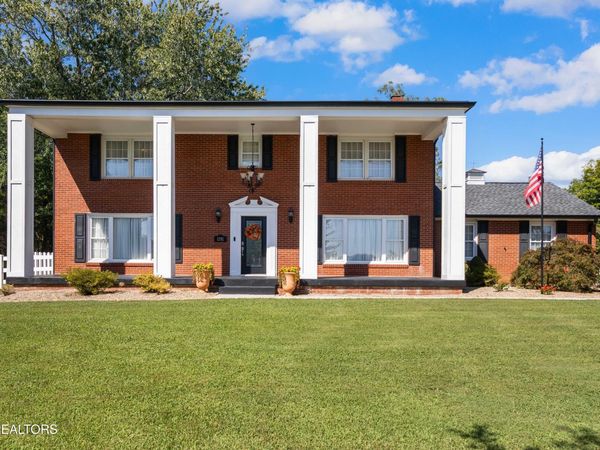 1351 Grand Colony Lane, Powell, TN 37849