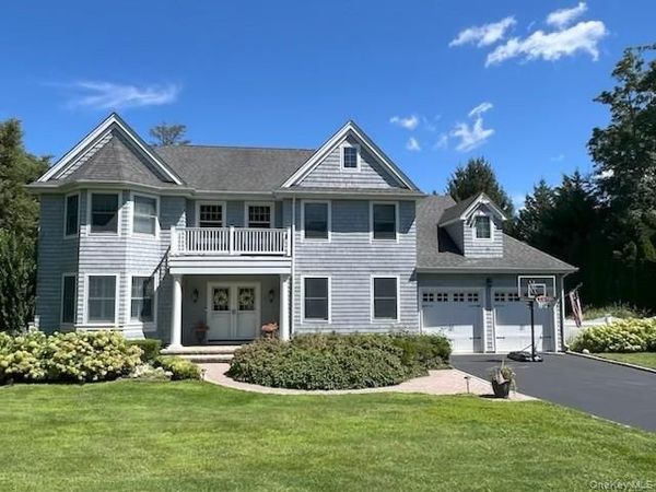 3 Wyona Court , Huntington, NY 11743