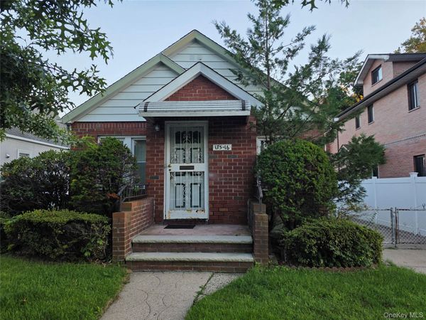 17516 Underhill Avenue , Fresh Meadows, NY 11365