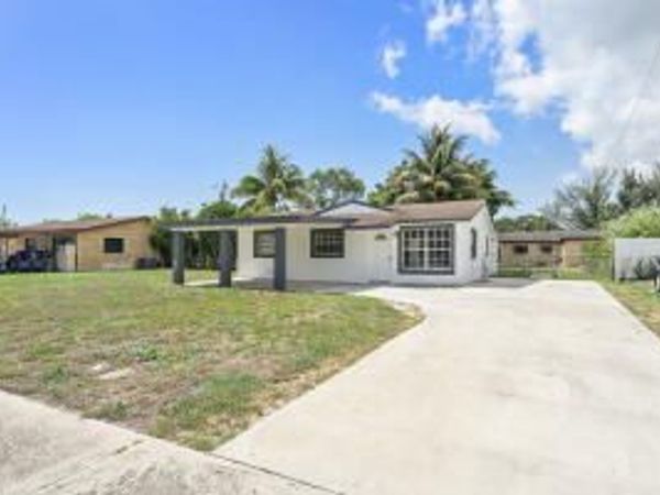 354 NW 4th Place, Deerfield Beach, FL 33441