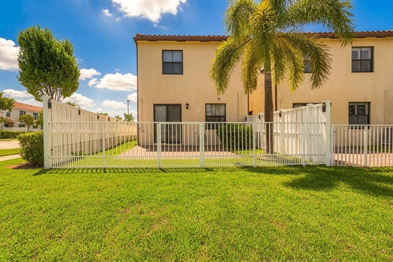 3002 Butternut Lane, Riviera Beach, FL 33410 Photo