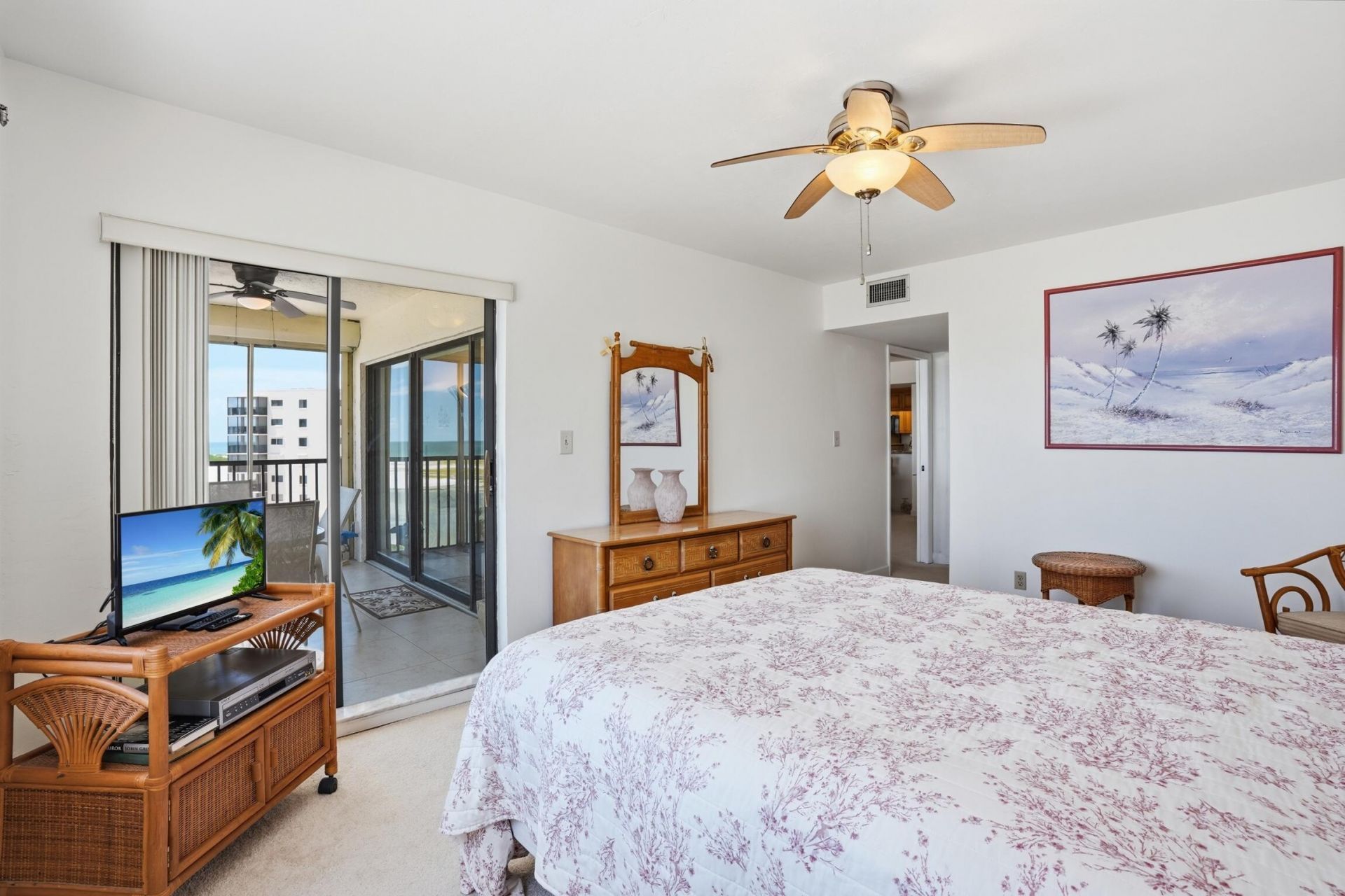 8402 Estero Boulevard, Unit Apt 405, Fort Myers Beach, FL 33931 Photo
