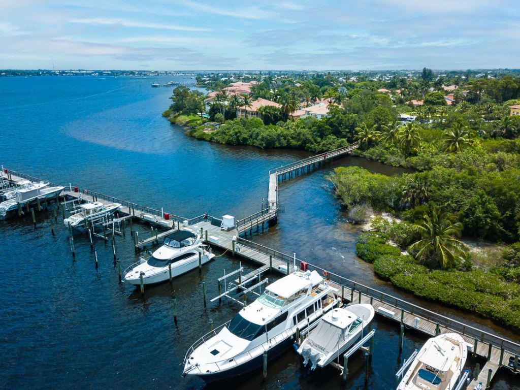 724 SW Pebble Lane, Palm City, FL 34990 Photo